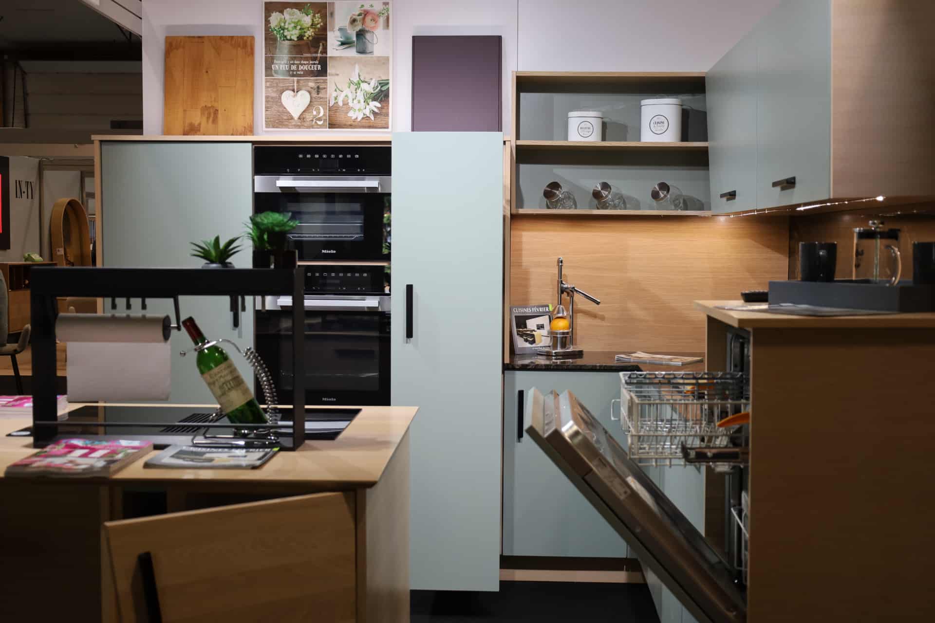 2025年秋季雷恩家具與裝飾品展覽會(huì) 公園展覽中心與住宿服務(wù)全解析